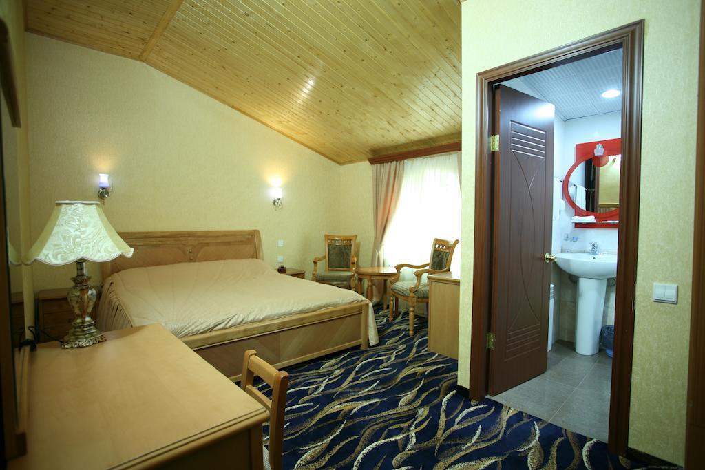 Nairi Hotel Jermuk Exteriör bild