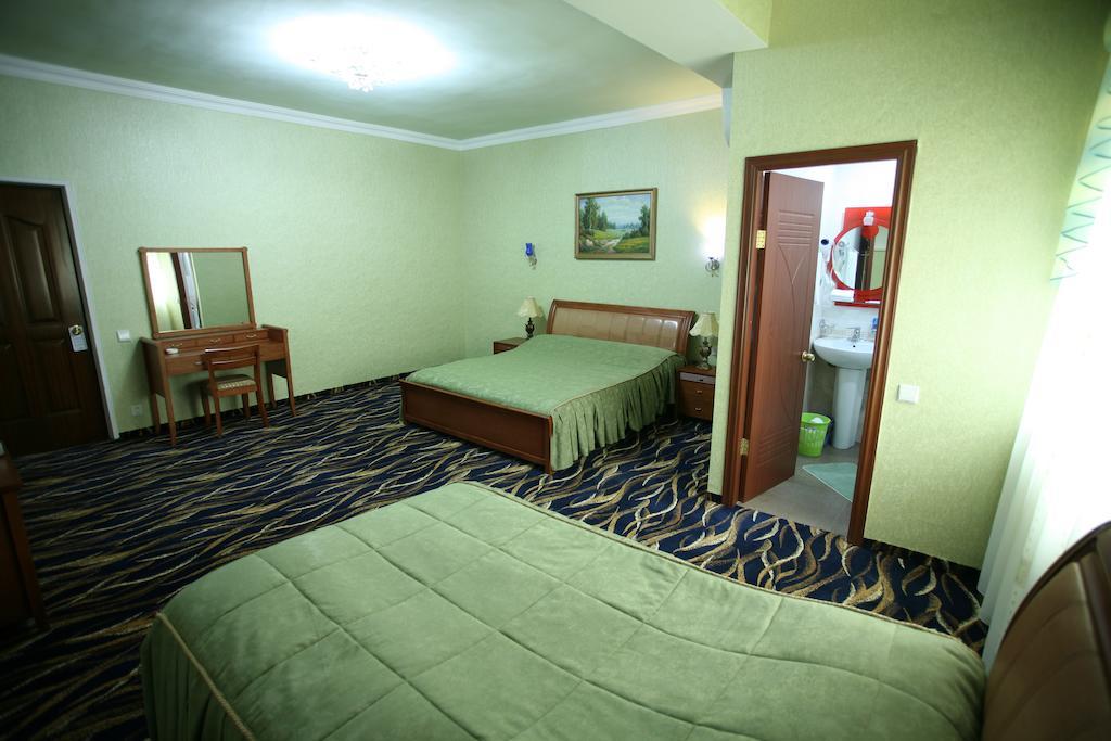Nairi Hotel Jermuk Exteriör bild