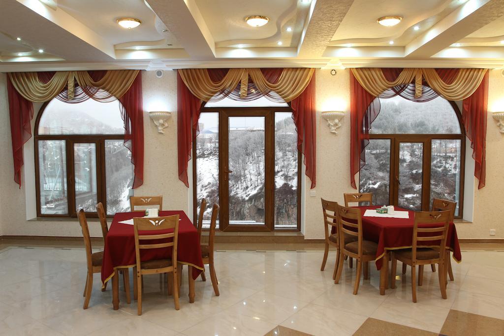 Nairi Hotel Jermuk Exteriör bild